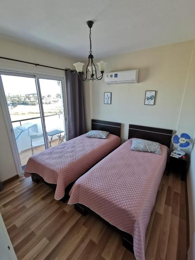 Must Stay - Sea & Salt Lake Panoramic View Apt Larnaca Exterior photo